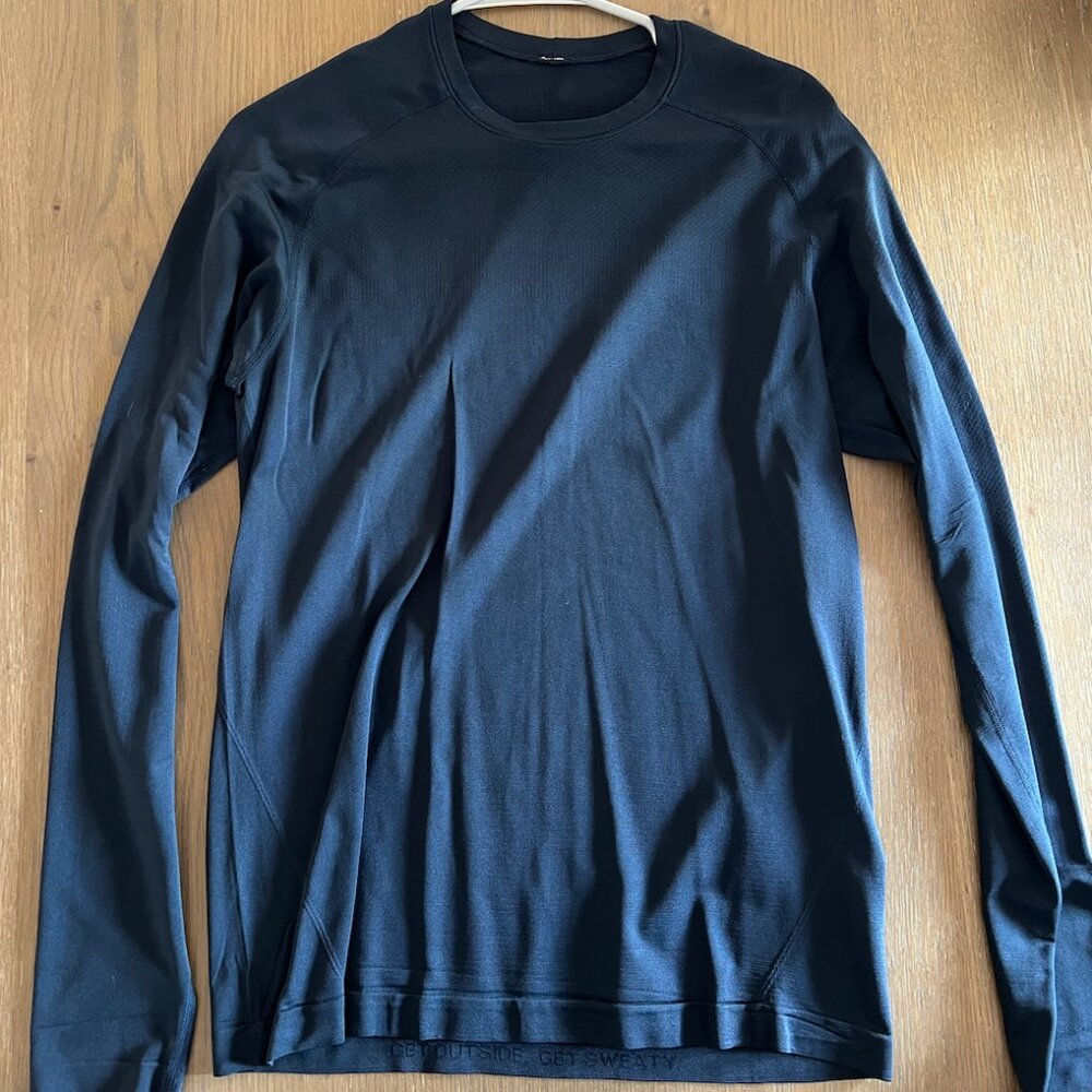 Lululemon Men's Metal Vent Tech Long-Sleeve Shirt - Dark Blue (Small)